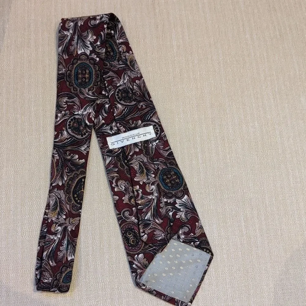 Elegant Givenchy 100% Silk Paisley Men's Necktie Made in USA